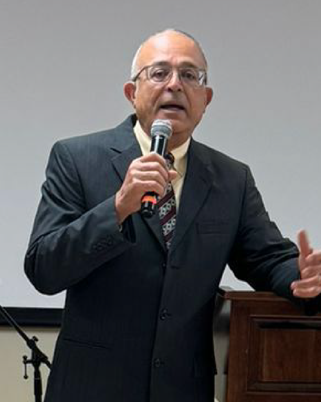 Rev. Jesús M Ariza